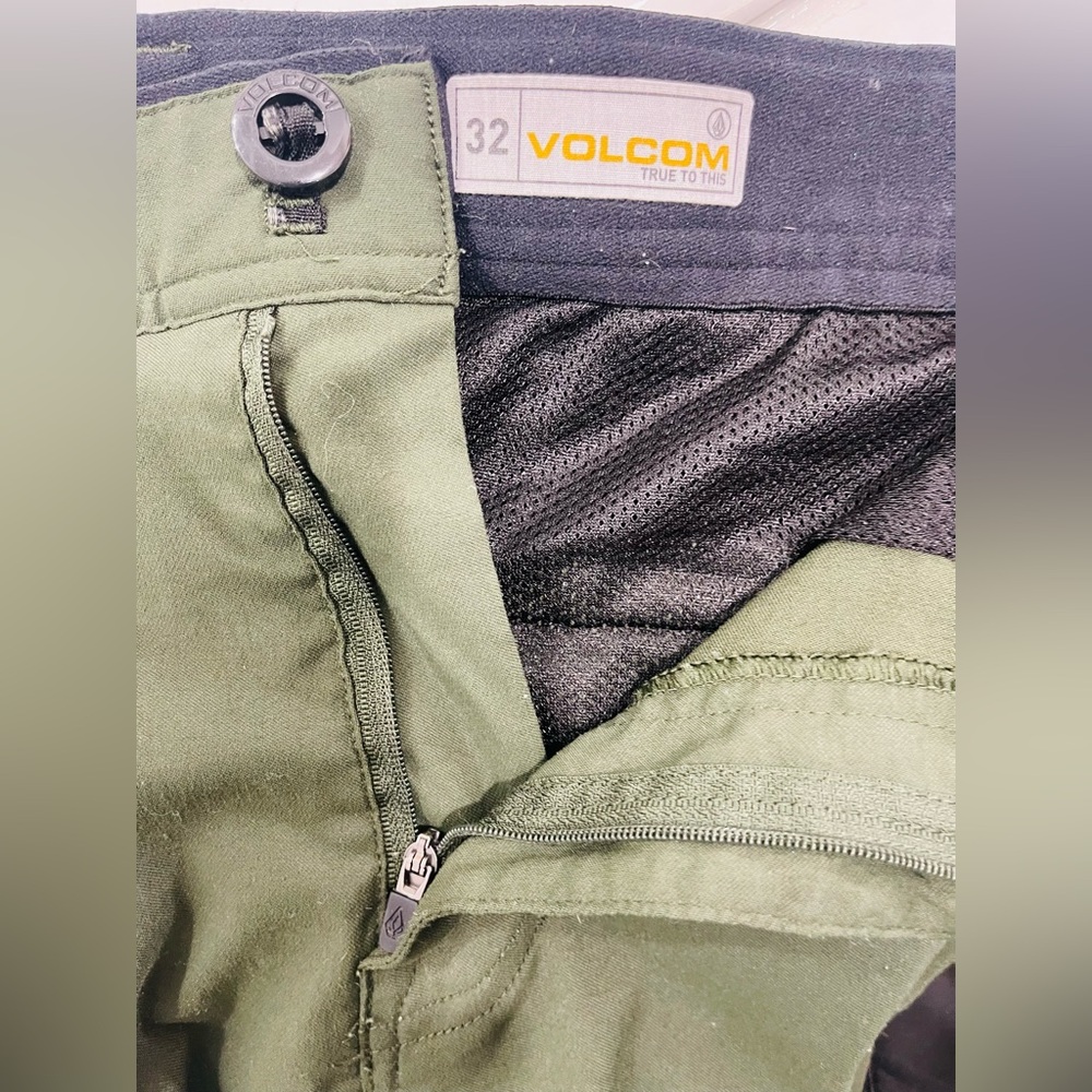 Volcom Men's Forest Green Chinos - Picture 3 of 3